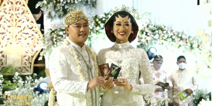 Danang DA Resmi Menikah dengan Hemas Nura. Foto: YouTube/DANANG OFFICIAL