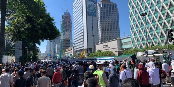 Massa Aksi Reuni PA 212 bergerak ke arah Jalan Sudirman, Kamis (2/12). Foto: Nugroho GN/kumparan